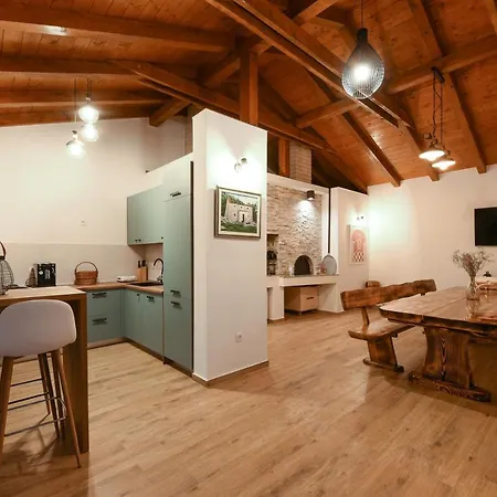 Luka Villa *