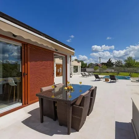 Luka Villa Zaton Obrovacki