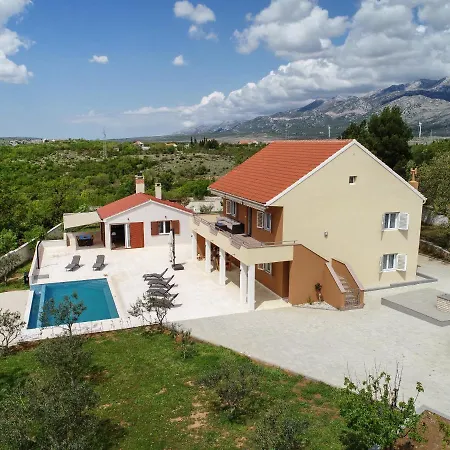 Villa Luka