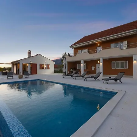 Villa Luka
