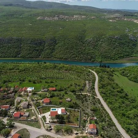 Villa Luka *